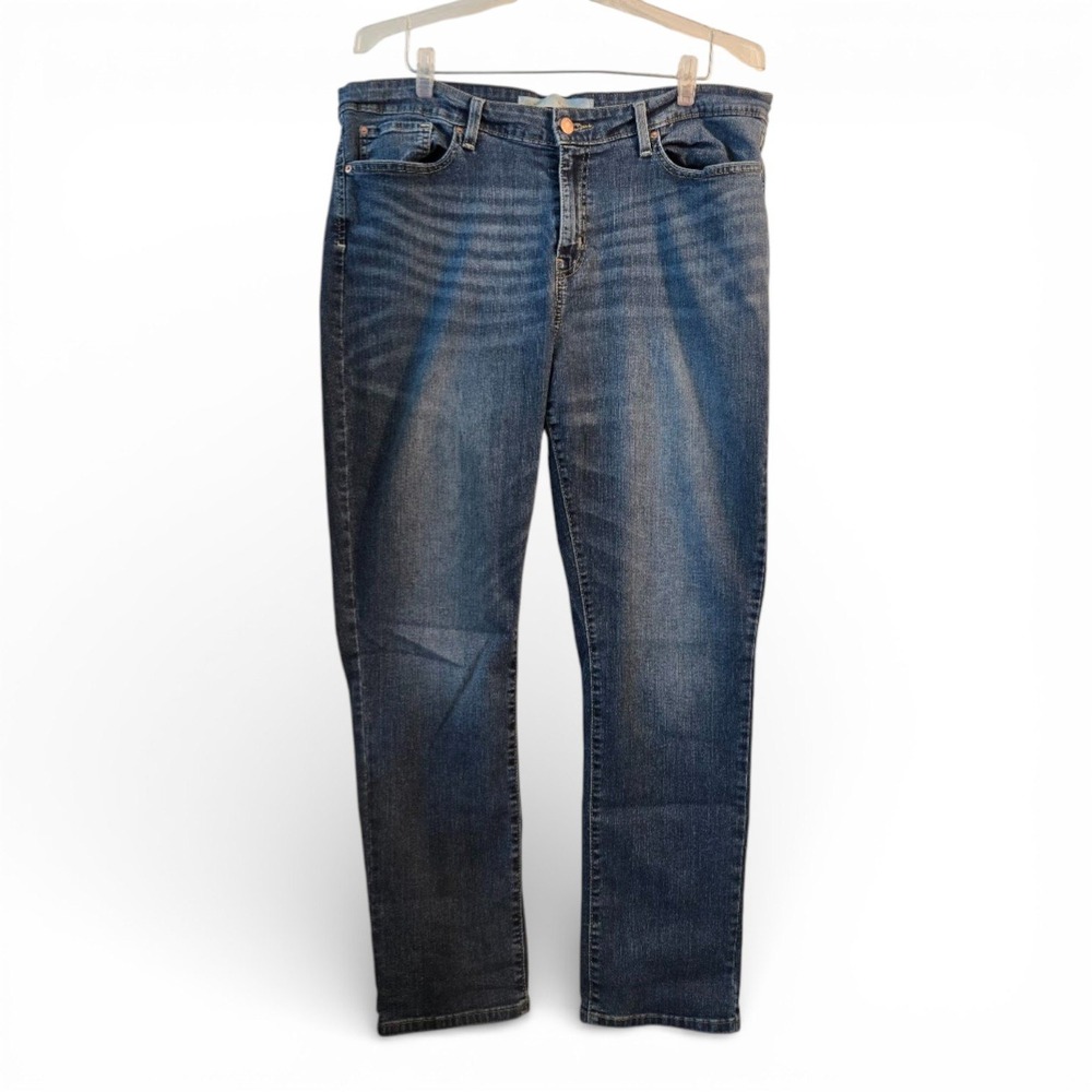 Signature Levi Strauss Womens Mid Rise Straight Jeans Medium Wash 18S W34 L30